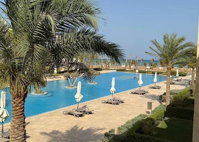 Mangroovy 2bd Pool With A Sea View